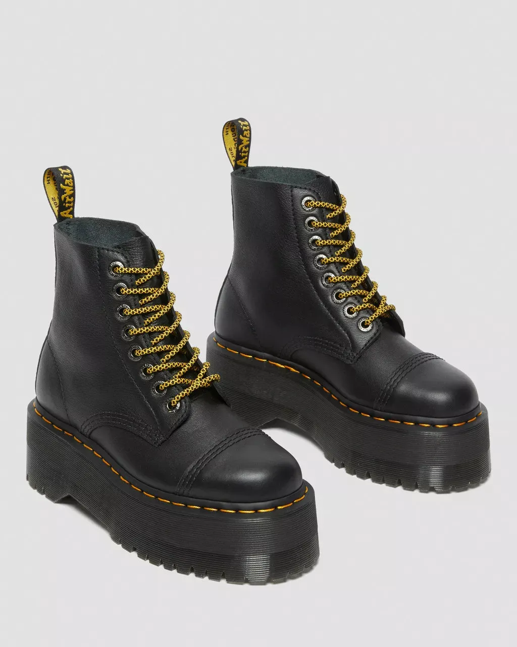 Doc Martens Women's SINCLAIR MAX PISA LEATHER PLATFORM BOOTS (Black)