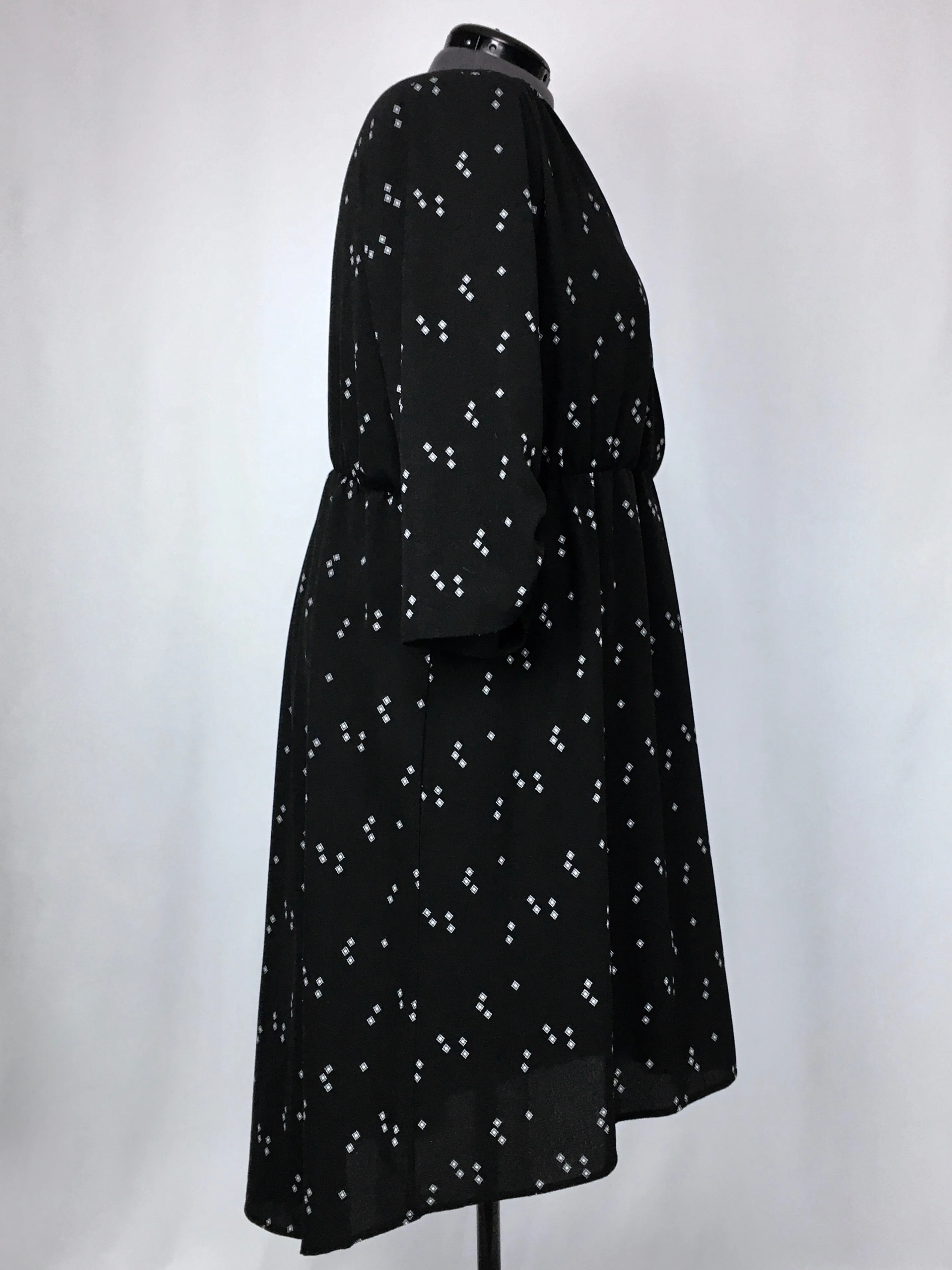 Studio B Size 3X Black & White Faux Wrap Square Dots Dress